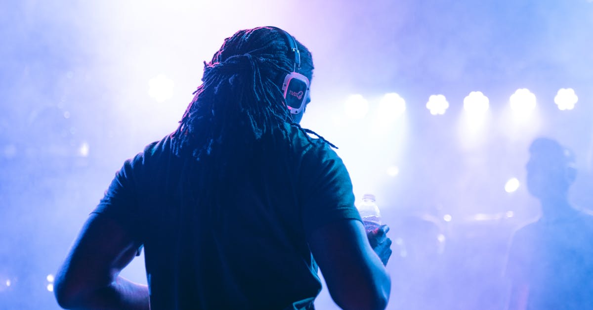 How to Hang Pennant Flags at Your Festival