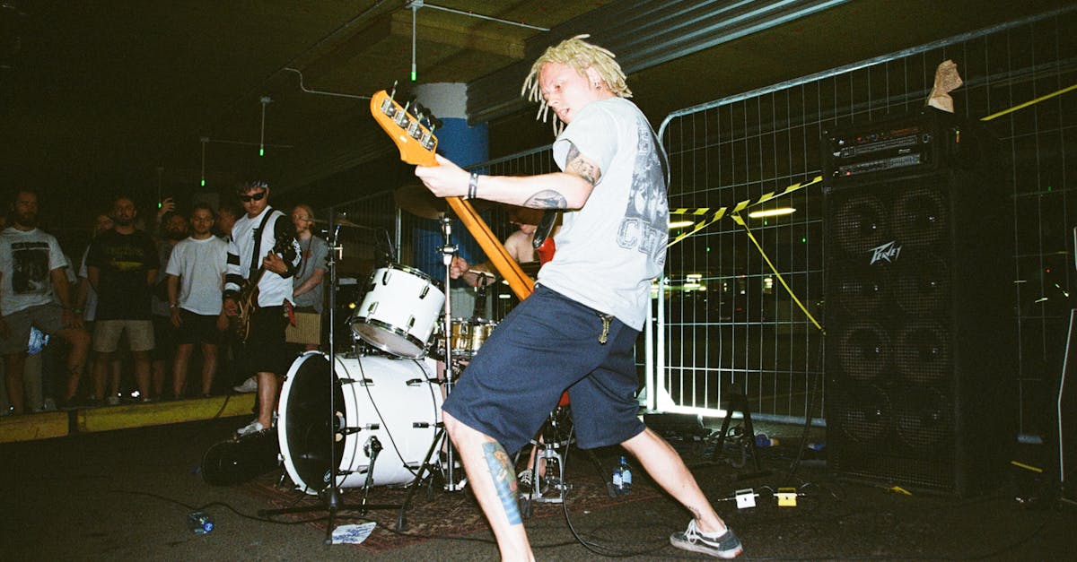 How to Set Up Teardrop Flags for Outdoor Events